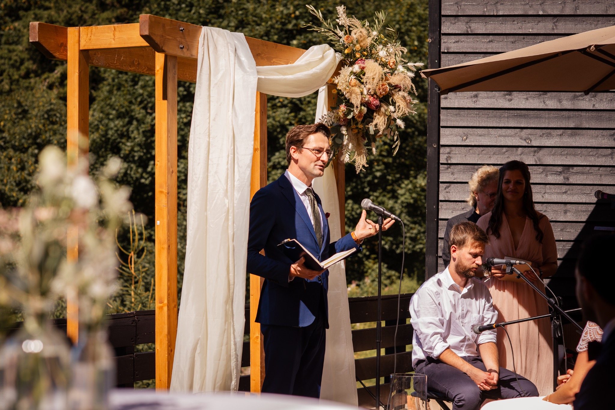 Hochzeitsfotografie Freiburg – freie Trauung Schwarzwald