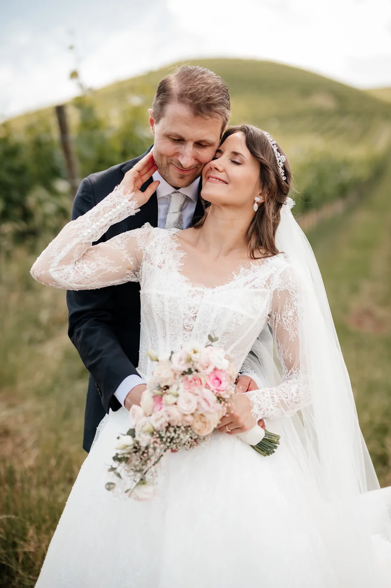 Sandra und Matthias genießen einen ruhigen Moment in Durbach