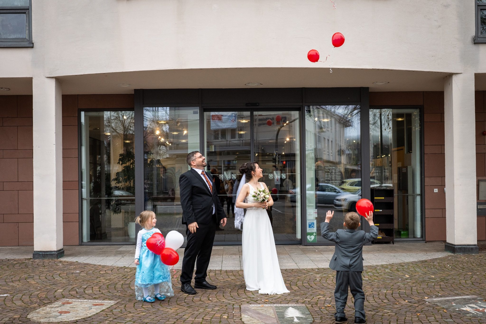 Sektempfang im Kultur & Bürgerhaus Denzlingen bei der Hochzeit von Tara und Konstantin